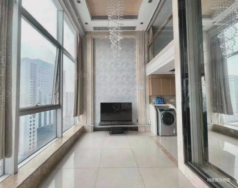 金润铂宫6字头总价成交5折出让送车位包税