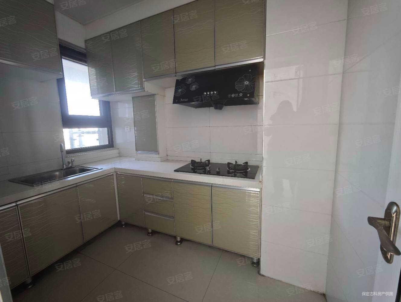 朝阳首府3室2厅1卫97㎡南北72万