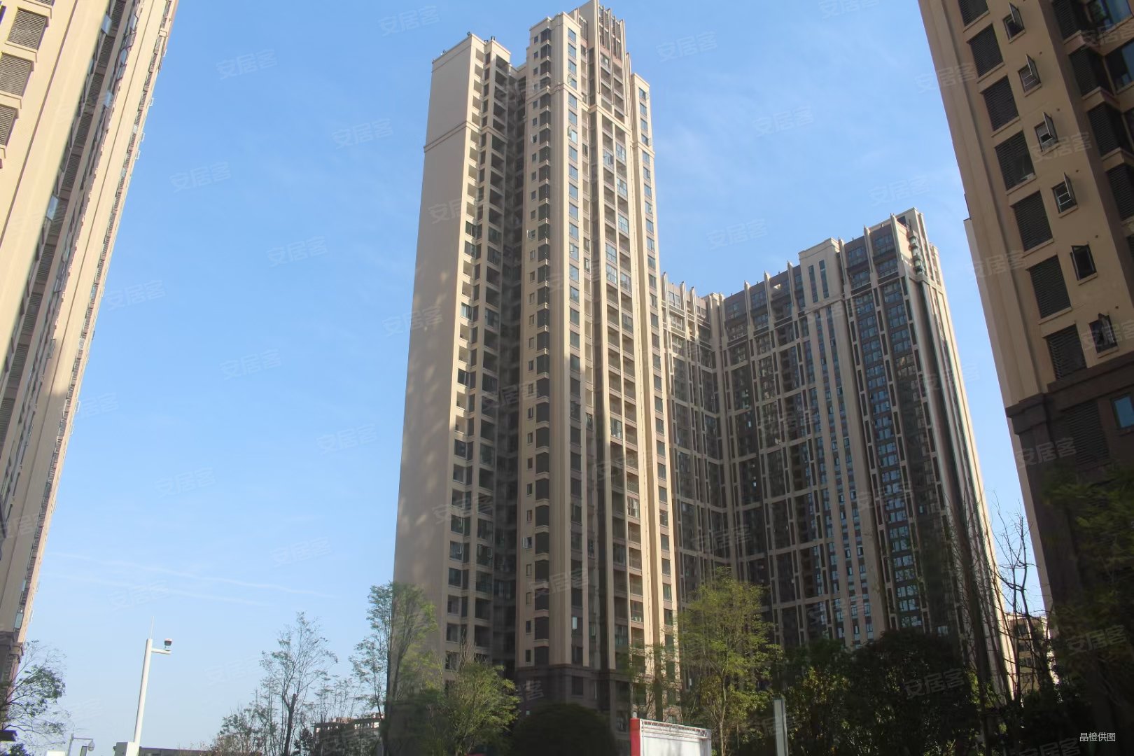 精装套三,合能枫丹铂麓一期二手房,165万,3室2厅,1卫,76平米-成都安居