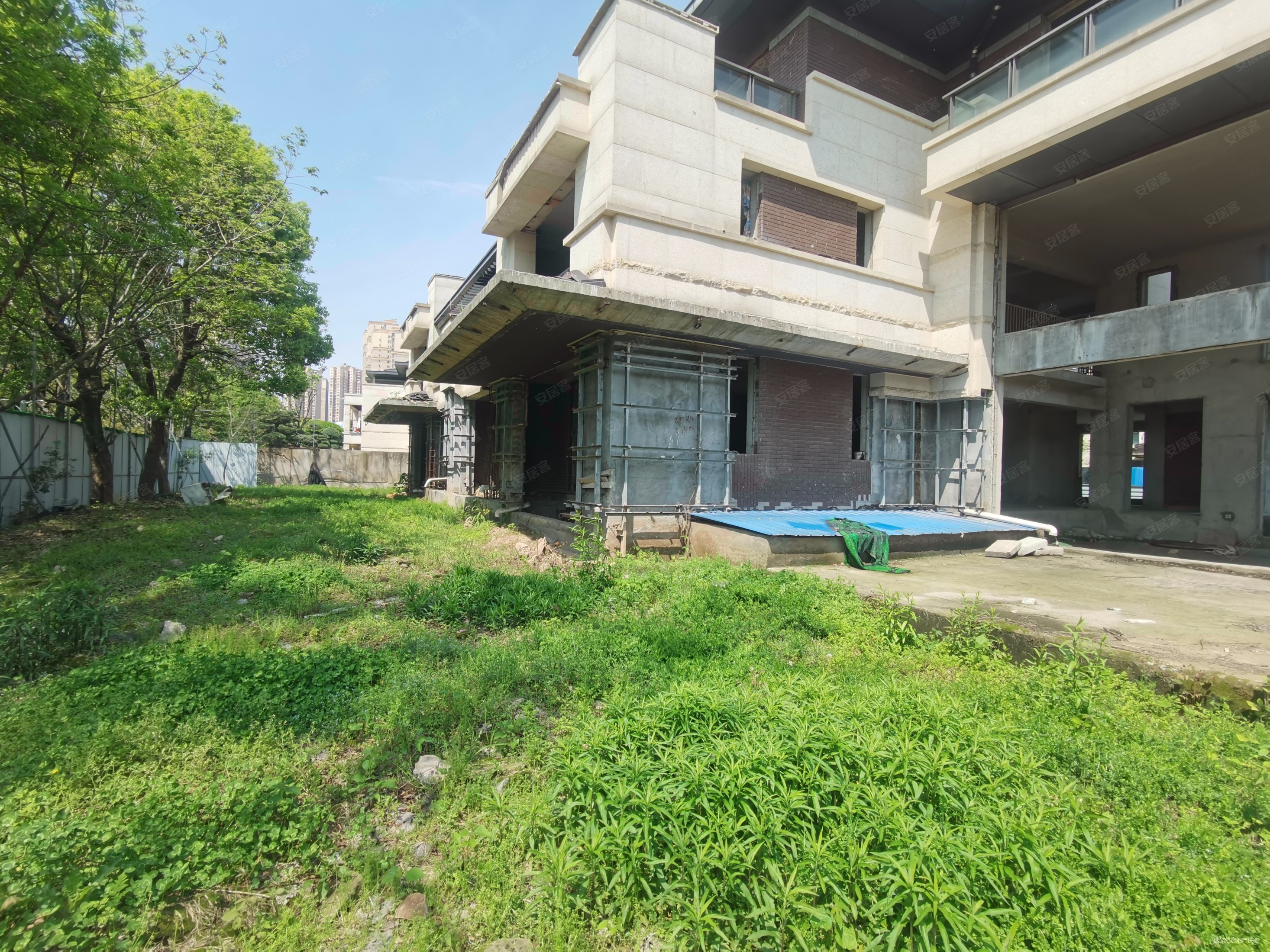 降价华侨城二期大独栋别墅超大院子大地下室有钥匙随时看