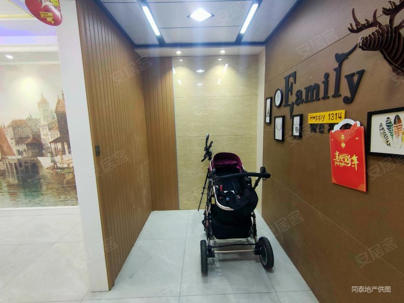 辽师麦花食品旁边2楼精装修保持好近车站市场户型方正
