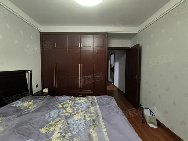 定西安定安定城区新天地出租 福门新天地 三室两厅两卫 南北通透的可按揭出租房源真实图片