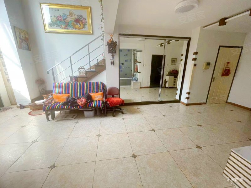 镓韵甄房海河边叠拼别墅超大客厅带60平米小院独立车库