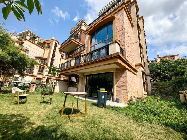 深圳龙华观澜观湖园(别墅)观湖园大双拼别墅 业主诚意出租 办公居家之