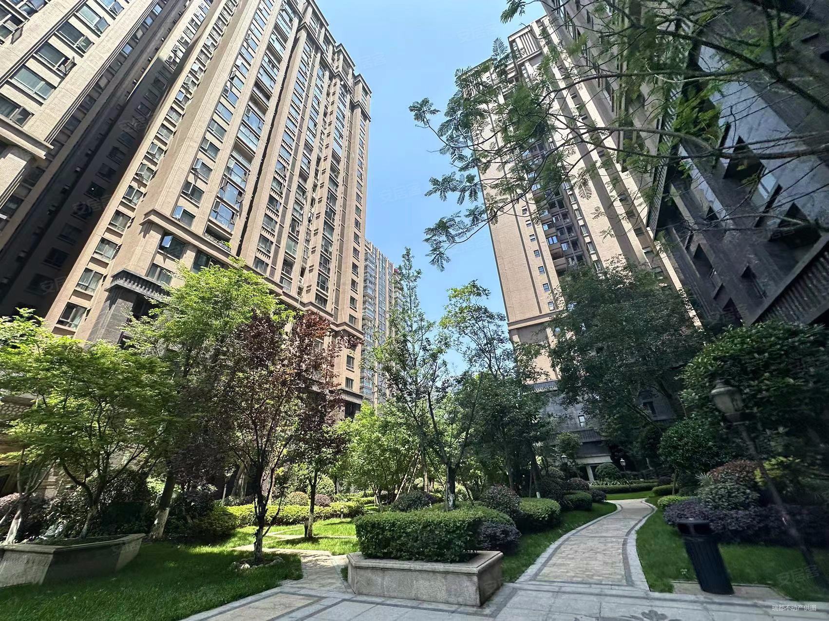 桐梓林地铁一号线玉林广场旁紫檀产权满五房东诚心出售