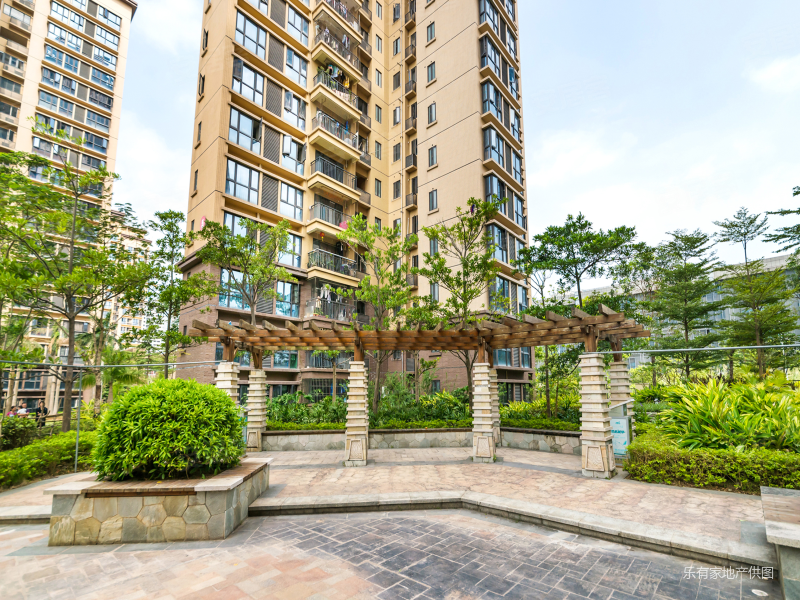 深业东城御园3室2厅1卫72.1㎡南北185万