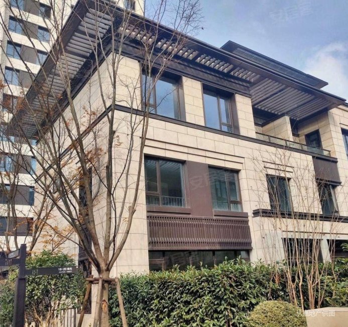 龙湖天琅,花园式商业别墅,赠送花园60平方,水电煤气,龙湖天琅二手房