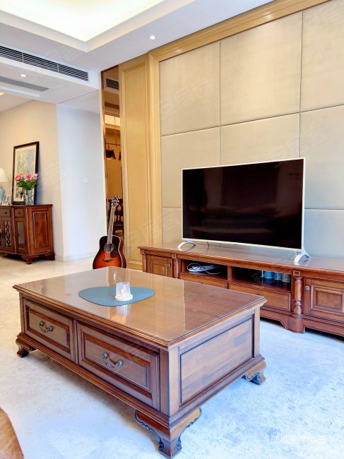 攀成钢天誉花园 套三双卫 精装修可拎包入住 房东诚心出售