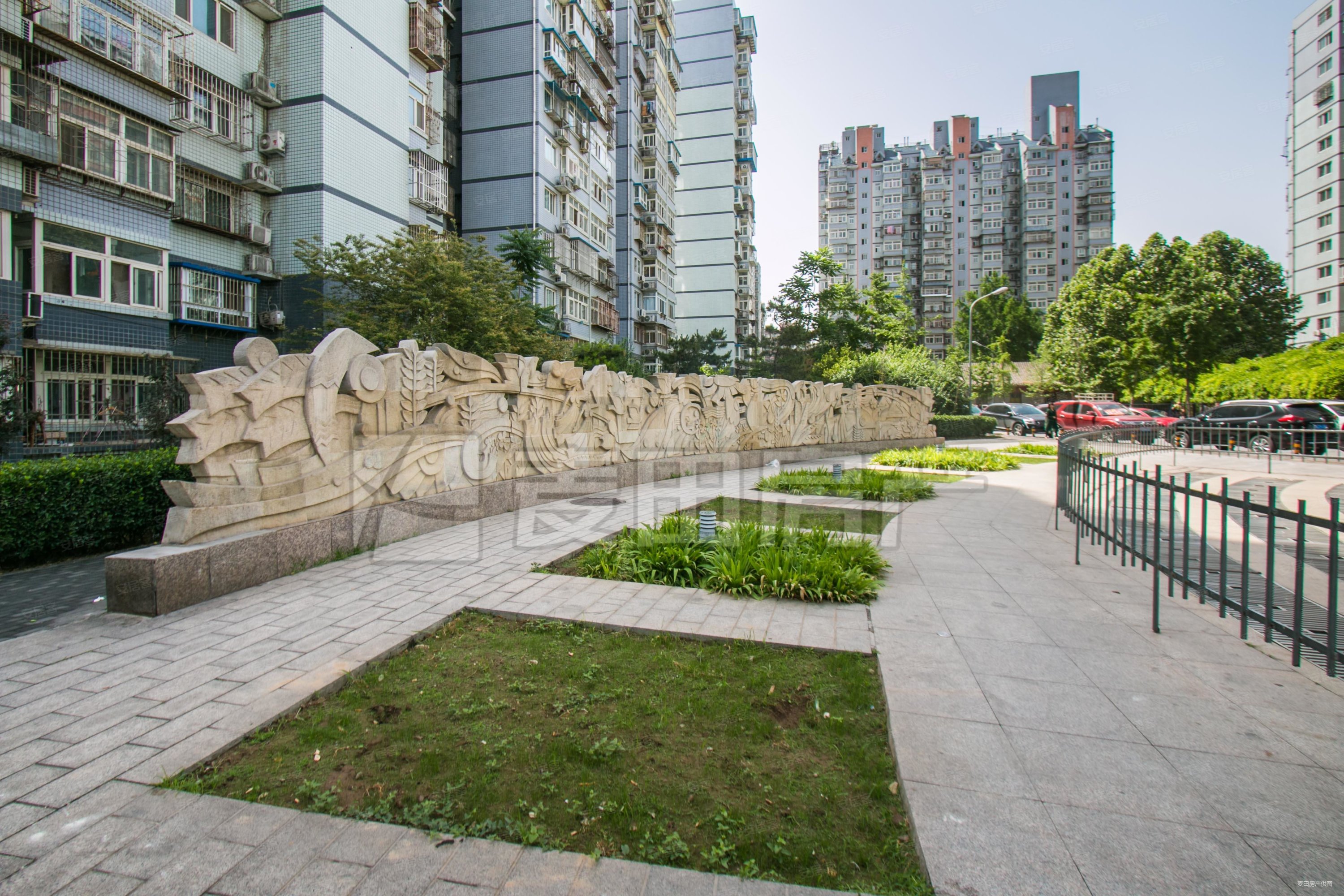 新景家园(西区)3室1厅1卫91.36㎡东西1050万