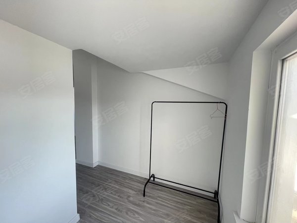 龙口西城区北马大街海迪小区月租600元海迪南区精装一室阁楼免物业费包网络长租短租都可以出租房源真实图片