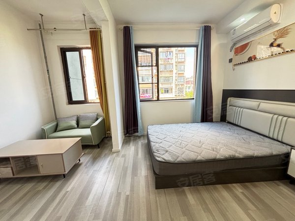 洪城大市场洪城大市场地铁南昌第一附属医院江西泰豪动漫职业学院