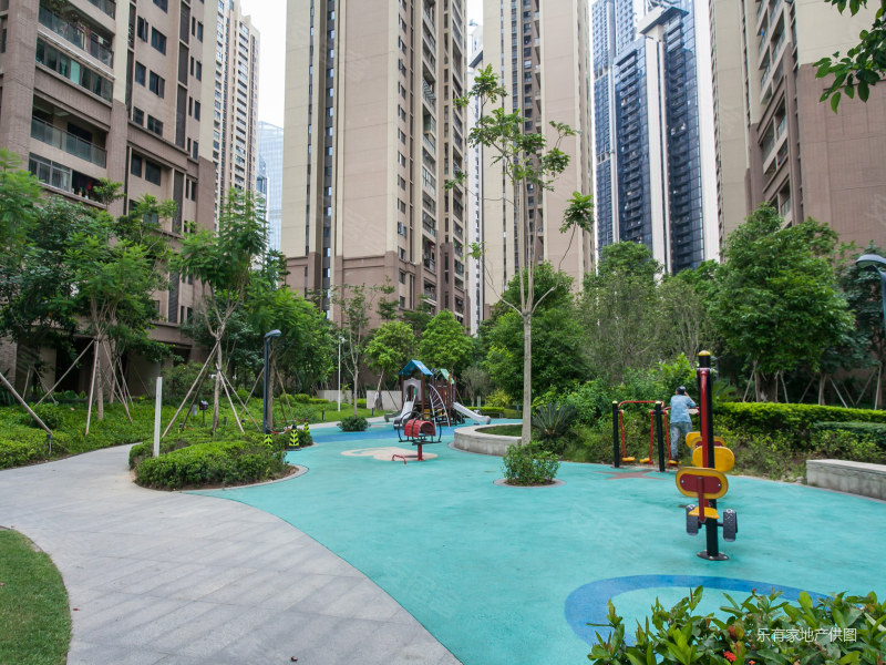 大冲城市花园 大两居 次新小区 停车方便 正南朝向 带电梯