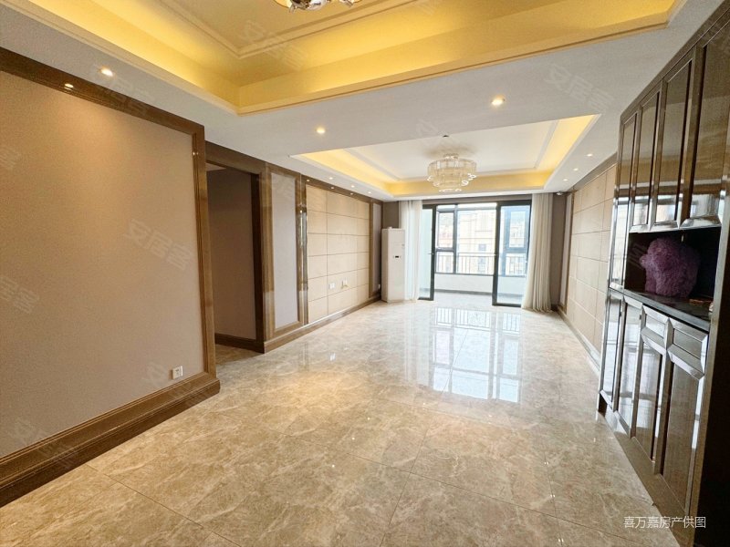 南北无遮挡,超大楼间距,,恒大龙奥御苑二手房,300万,3室2厅,2卫,139.