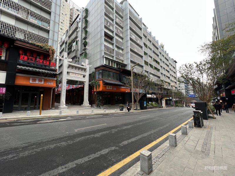 这是一套状元楼位于曹状元街步梯3楼精装4房双卫全屋带暖气