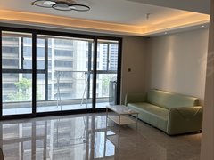 镇江润州润州广场翡翠公园中间楼栋安静出入方便,包物业拎包入住。出租房源真实图片