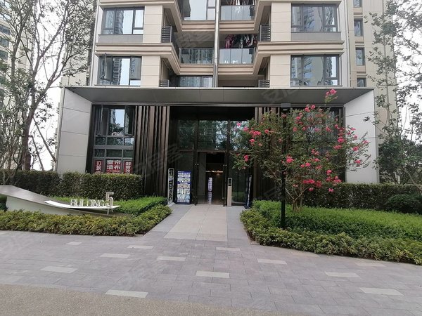 重庆渝北礼嘉御璟湖山雲极礼嘉天街旁边 礼嘉zhong学 儿童医院对面