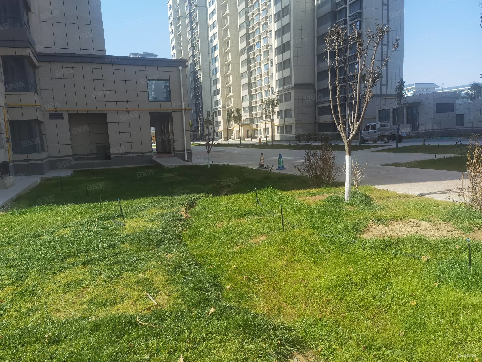 瑞岭名郡东区四室两厅三卧朝南168平可按揭有钥匙