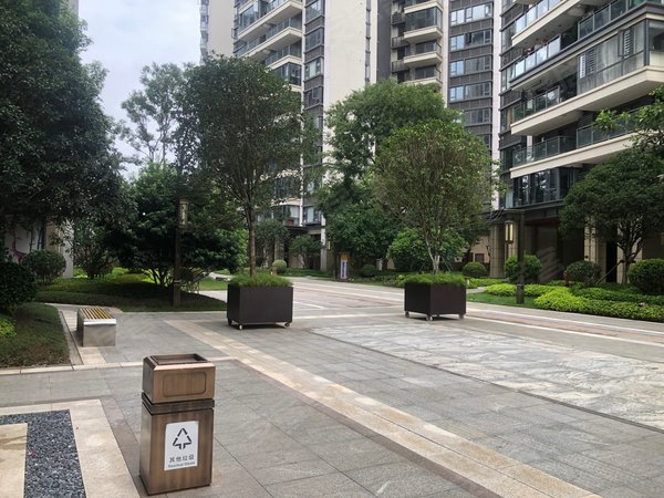 南宁青秀仙葫保利领秀广场领秀广场温馨4房 全新装修 中间楼层 看青