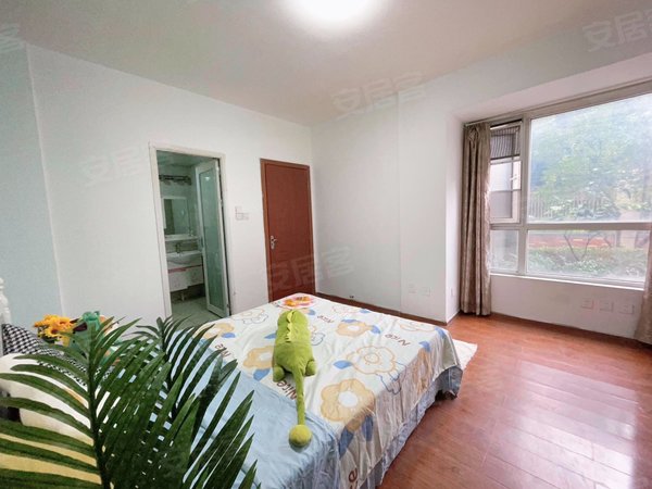 成都郫都犀浦中铁塔米亚金周路地铁口 四百米 主卧独卫带阳台  中海