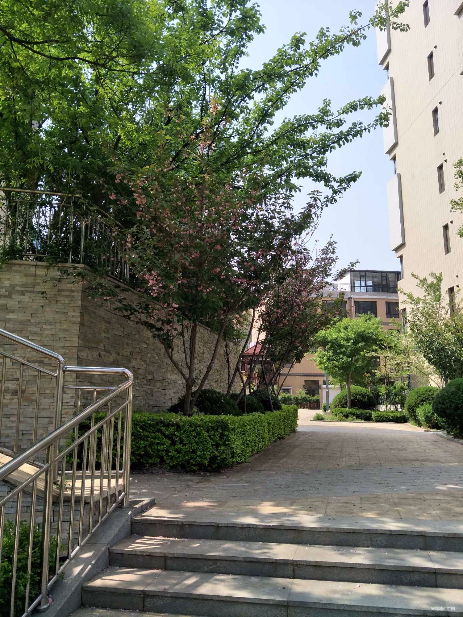 大华御庭(二期)2室1厅1卫70.49㎡南156万