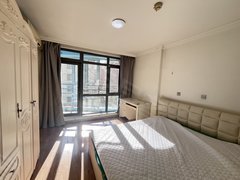 大连西岗新开路真实拍摄 押一付一 一室一厅带阳台 光线好 随时看多套 急租出租房源真实图片