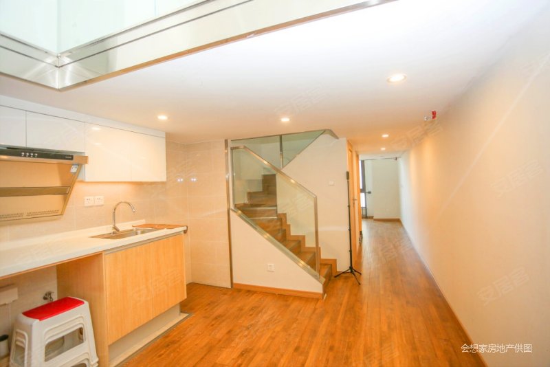 高新区融创香璟台西苑 loft套二 业主诚心卖 精装空房