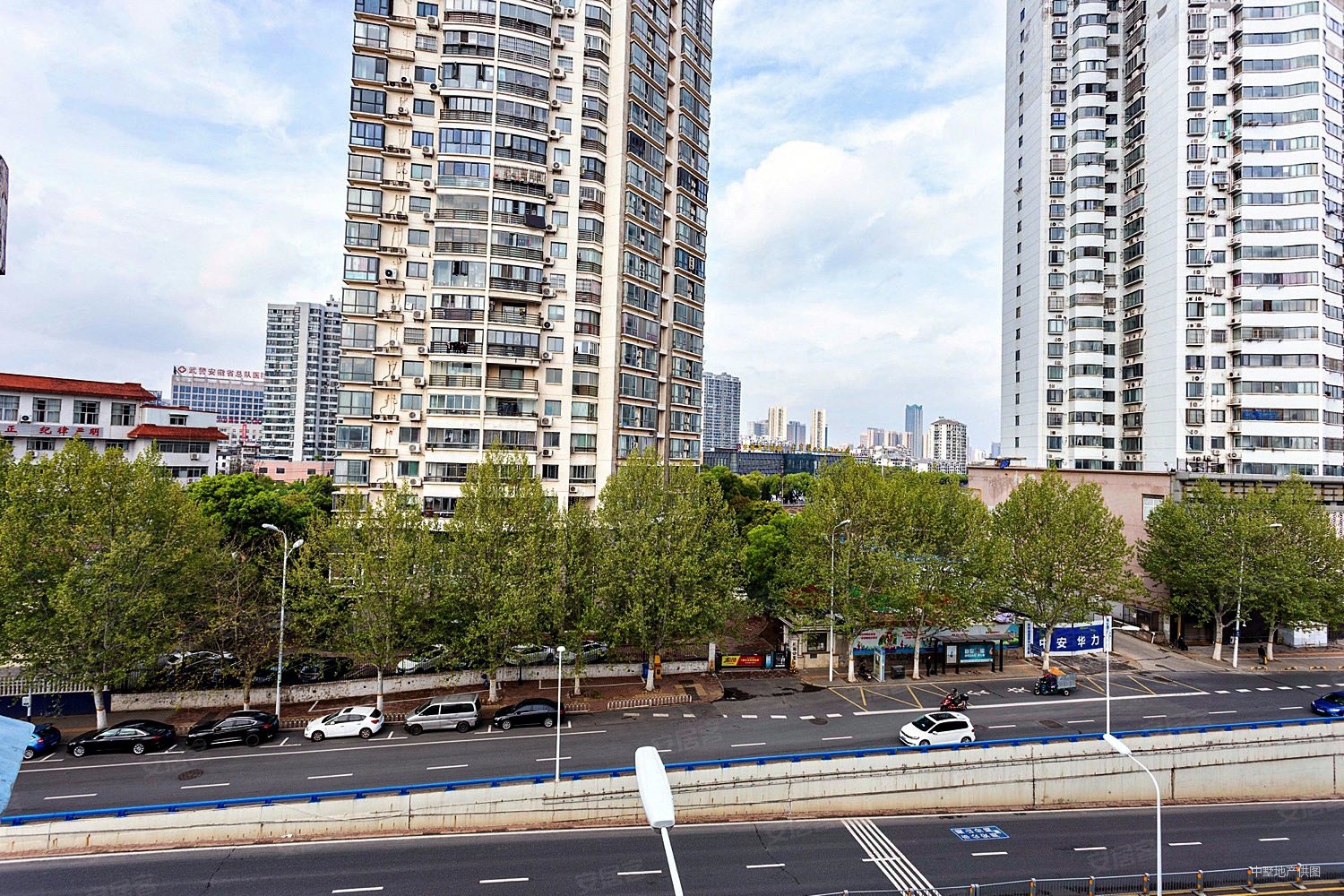 合肥房产网>合肥二手房>蜀山二手房>三里庵二手房>翠竹园b区>