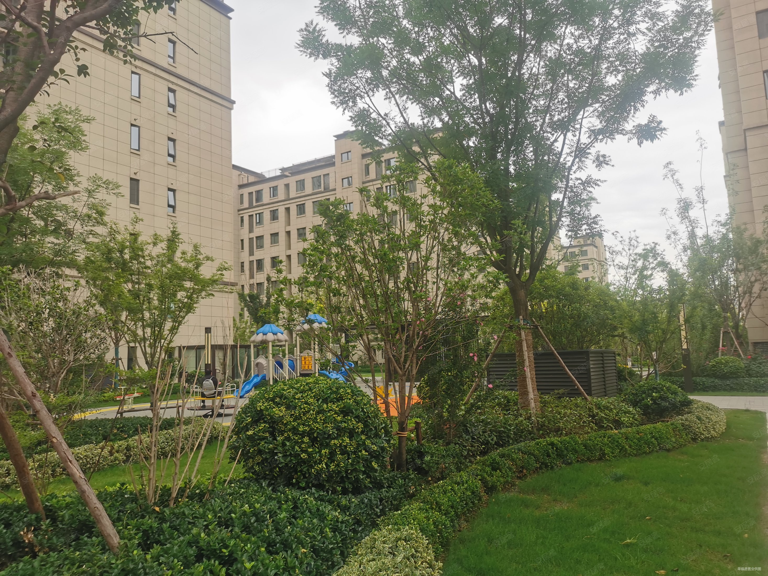 正商湖西学府3室2厅2卫118㎡南北156万