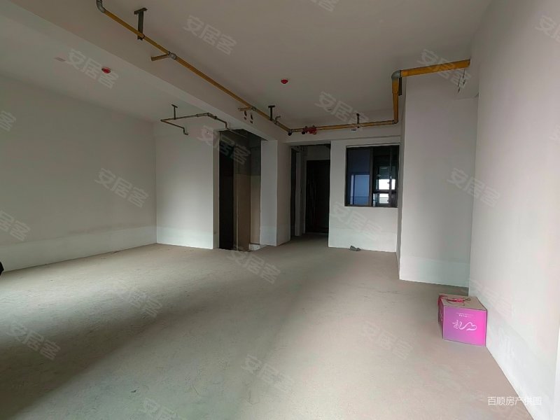 南北通透 交通便捷 毛坯小三房 近地铁,华发外滩首府二手房,380万,3室
