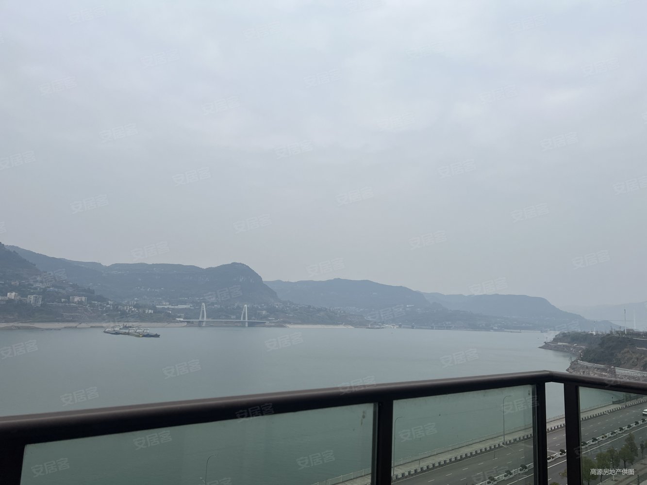 恒森亲水台4室2厅2卫159㎡南北180万