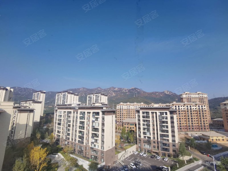 华夏水岸公馆电梯11楼带50平露台精装两室