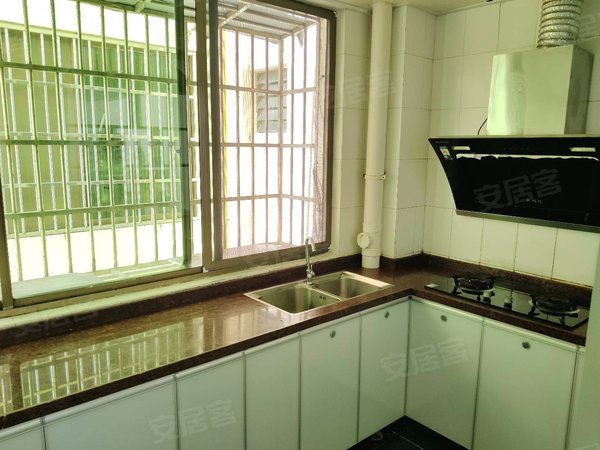 三亚天涯胜利路望海花园望海花园精装三房两厅两卫  拎包入住出租房源