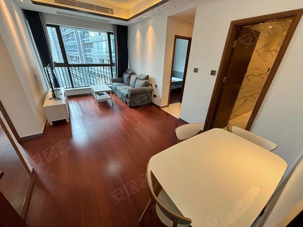 深圳龙华民治龙光玖钻龙华红山,46号线地铁无缝对接,看花园东南向安静