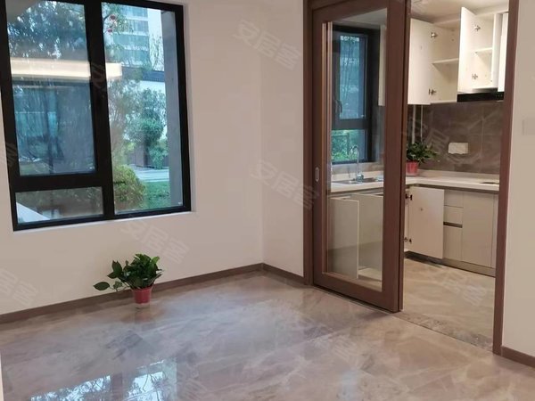 济南长清恒大绿洲建发玺园建发玺园 4室2厅2卫 171平 电梯房 精装修