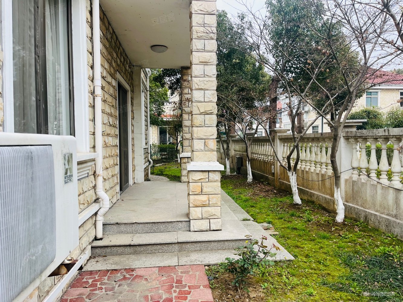 鸿运花园独栋别墅花园550平土地方正诚心出售