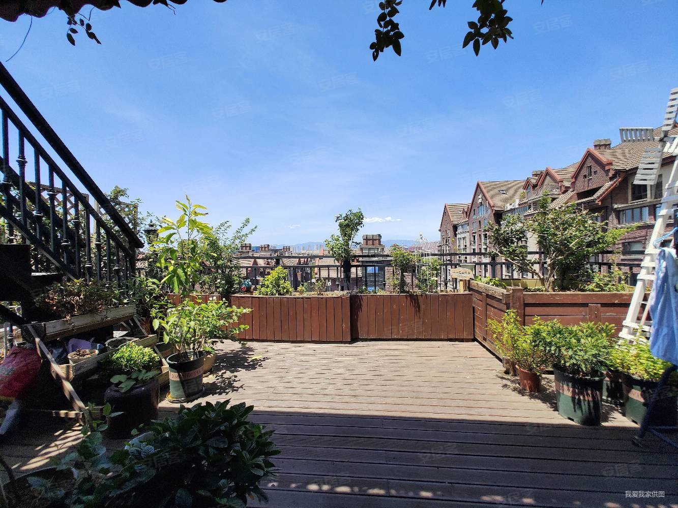 中央香榭(别墅)7室2厅4卫177㎡南780万