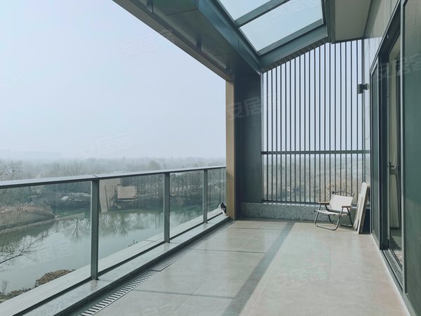 杭州余杭五常晓月澄庐未来科技城晓月澄庐 4室2厅3卫 精装修次新房