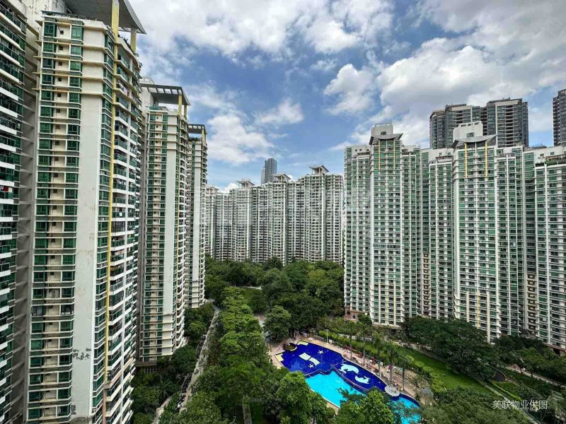 皇御苑二期看花园泳池两房,楼下超市,近地铁口,配套完善