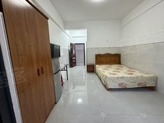 三亚天涯老机场路回新社区单间，电梯房，民水民电，无中介费，楼下停车场出租房源真实图片