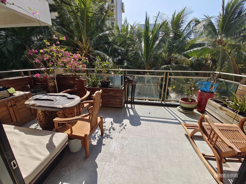 (海怡东方)200万豪装南北通41房,小高层,客厅出阳台,海怡东方花园二手