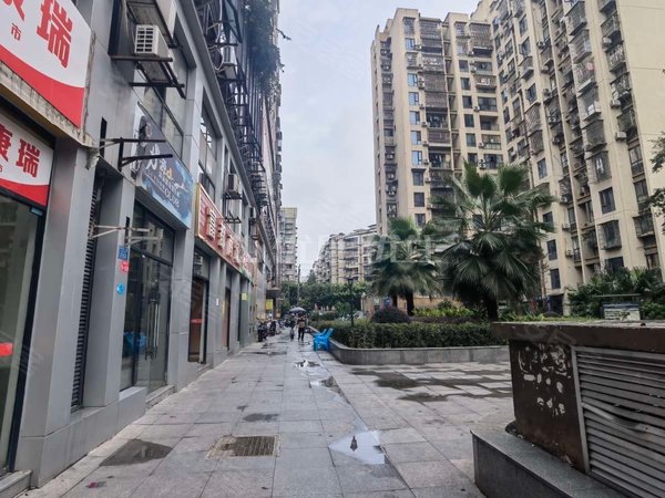 重庆渝北回兴富都广场租金1600  兰亭商圈旁 富都广场精装正两房出租