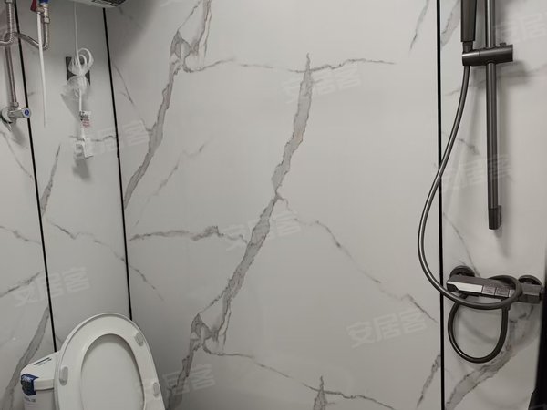 金华浦江县浦江城东中部水晶园区中部水晶园区 1室1厅1卫 精装修 双电梯房 设施齐全出租房源真实图片