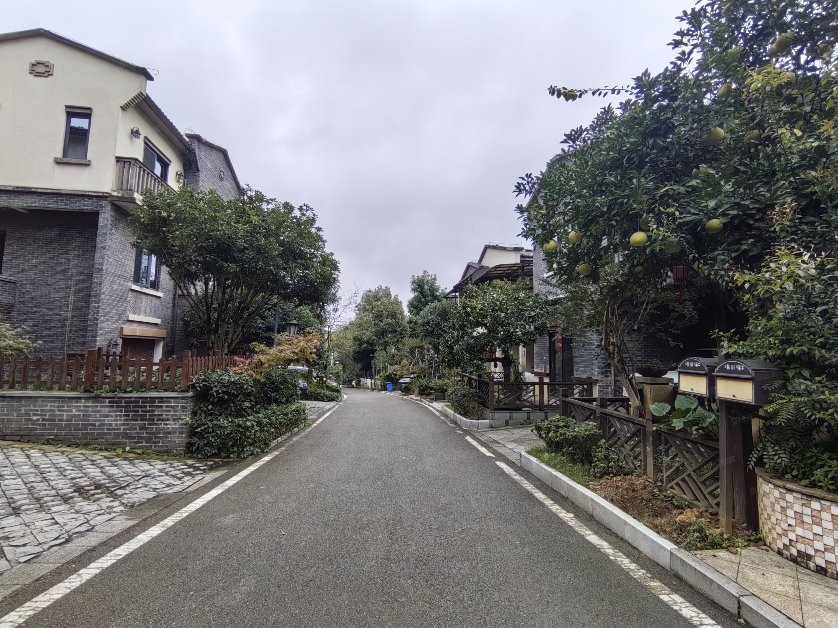 豪装联排别墅 使用面积300多平米 入住时间少,海昌清水溪二手房,338万