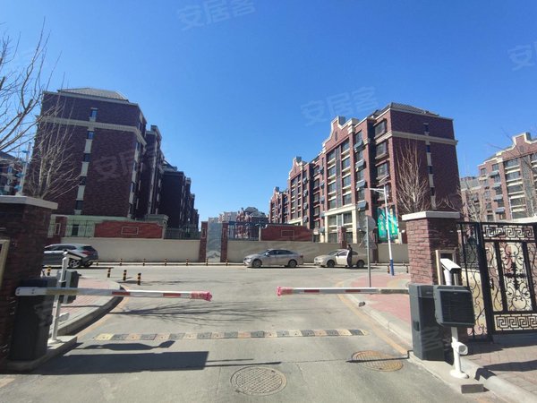 天津西青精武融泰城可月付 李七庄 盛鑫隆商业广场 理工大学 体育