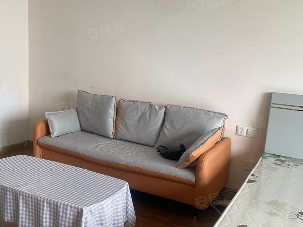 杭州钱塘下沙江滨新雁公寓无中介 钱塘新区 新雁公寓 可月付 多套选择