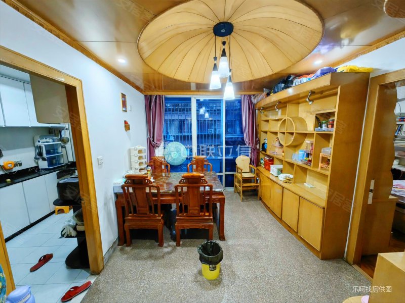 日凯花园 4室2厅低楼层 南北通透 配套成熟