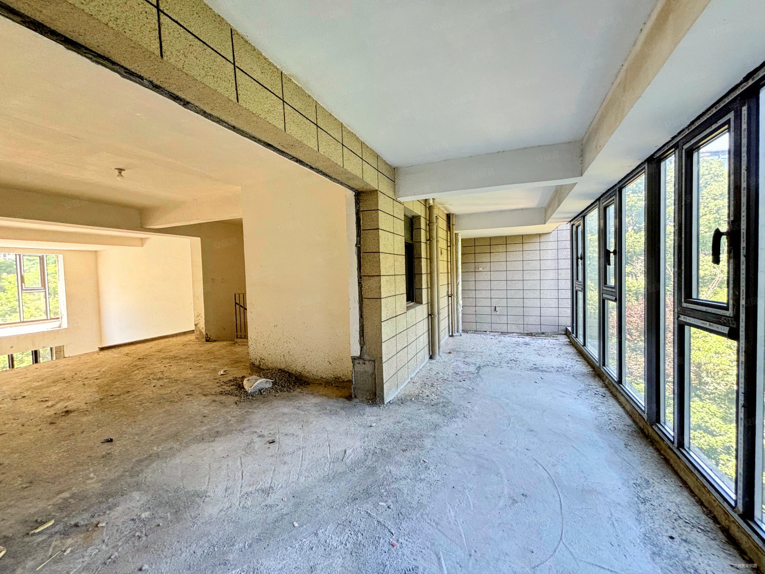 东方熙龙山院 毛坯中叠 露台 已花20万改造 赠 150平