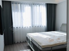 台州路桥桐屿飞龙湖畔三室两厅两卫，豪华装修，顶置配套设施，出租。出租房源真实图片