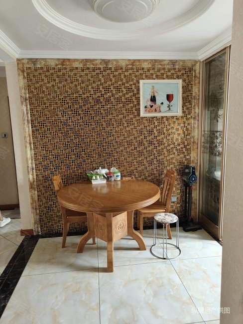 紫金湾景逸3室2厅1卫110.38㎡南北110万