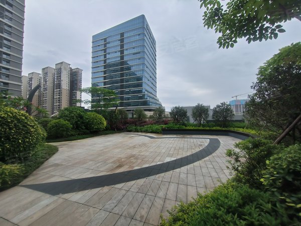 深圳宝安塘尾华强时代广场万金找房 真房实价 新出端头稀有大两房